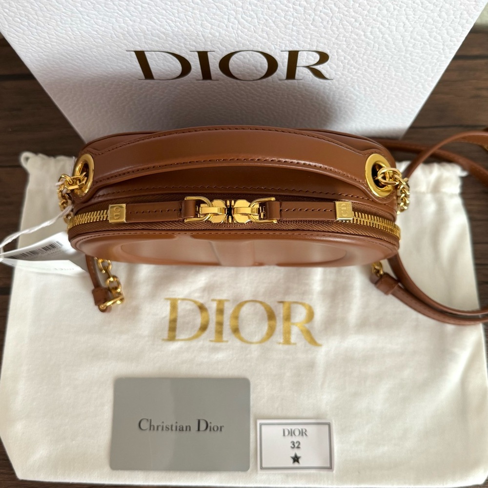NEW DIOR CD Signature Calfskin Leather Crossbody Bag in Golden Saddle - Picture 2 of 9